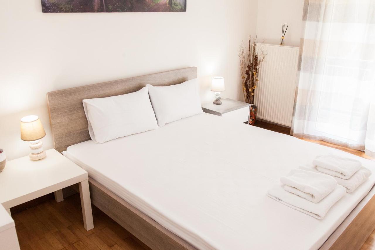 Cozy Apartment Near Stavros Niarchos Park Athens Exterior photo