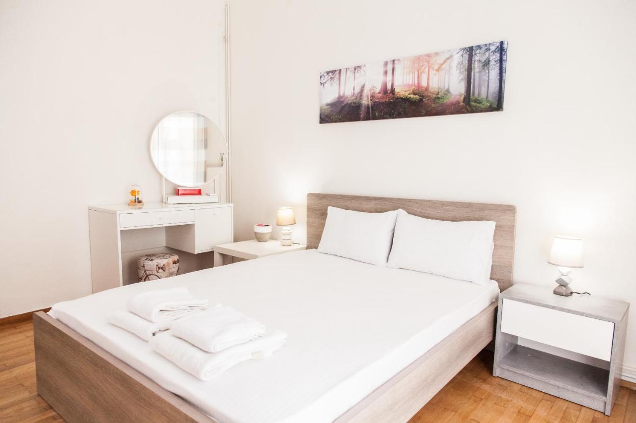 Cozy Apartment Near Stavros Niarchos Park Athens Exterior photo