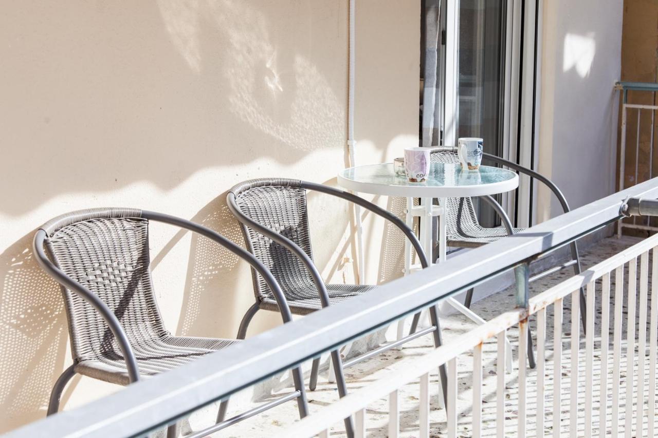 Cozy Apartment Near Stavros Niarchos Park Athens Exterior photo